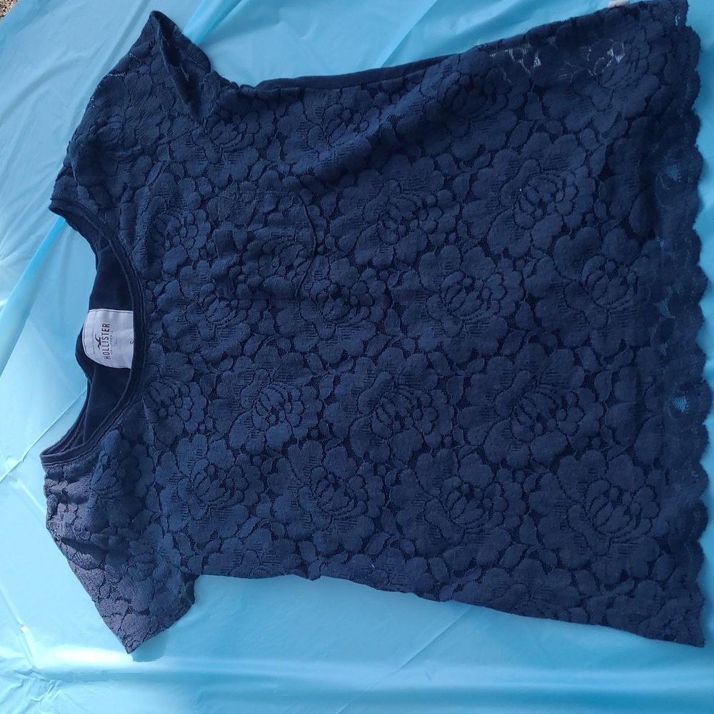 Hollister top